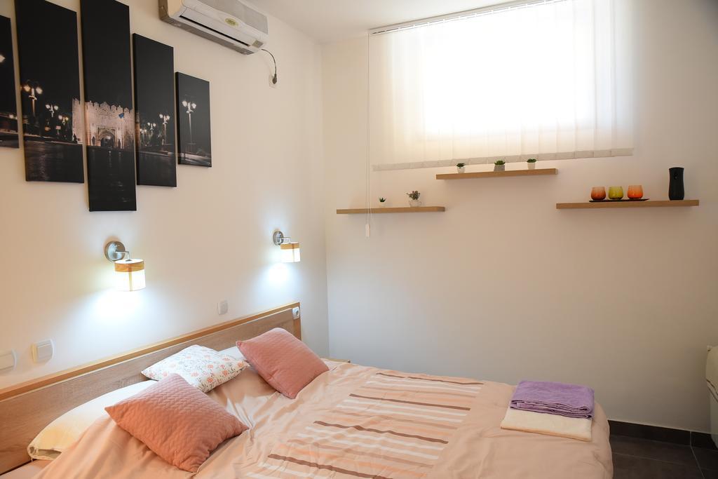 Mps Lux Apartments Ni Esterno foto